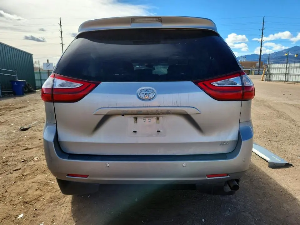 2017 TOYOTA SIENNA XLE 8-PASSENGER  