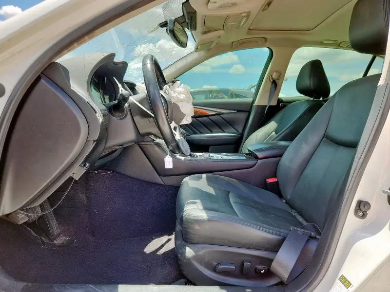2018 INFINITI Q50 LUXE  