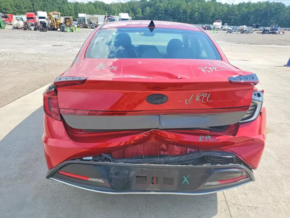 2021 HYUNDAI SONATA SE  