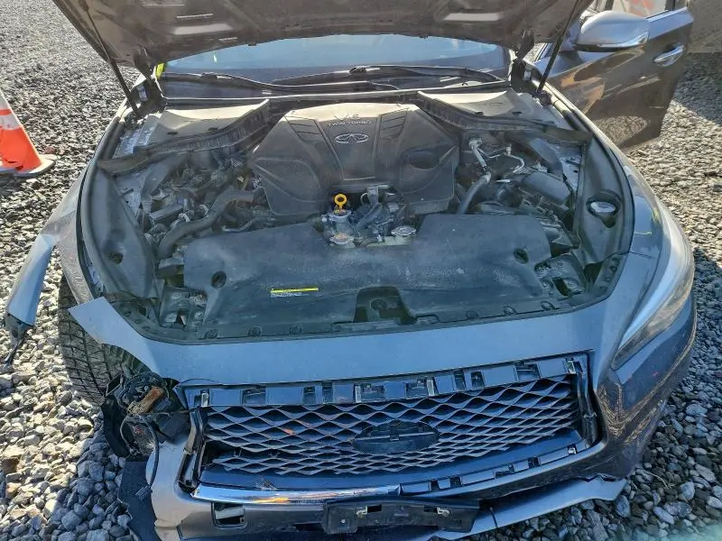 2019 INFINITI Q50 LUXE  