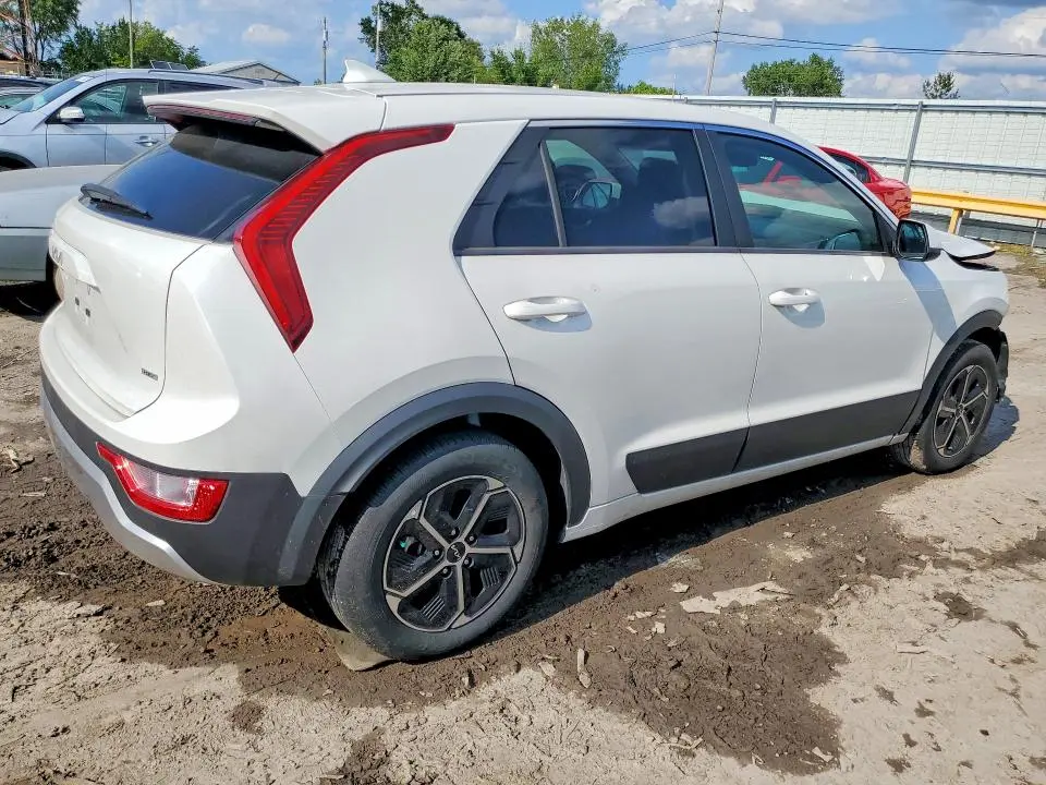 2024 KIA NIRO LX  