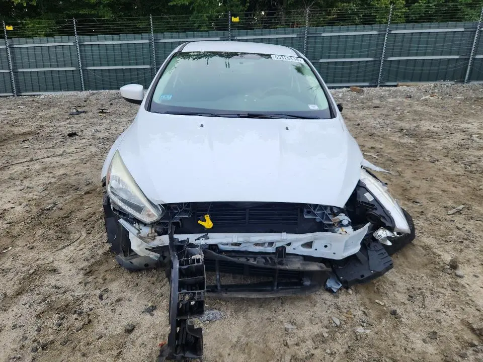 2018 FORD FOCUS SE  