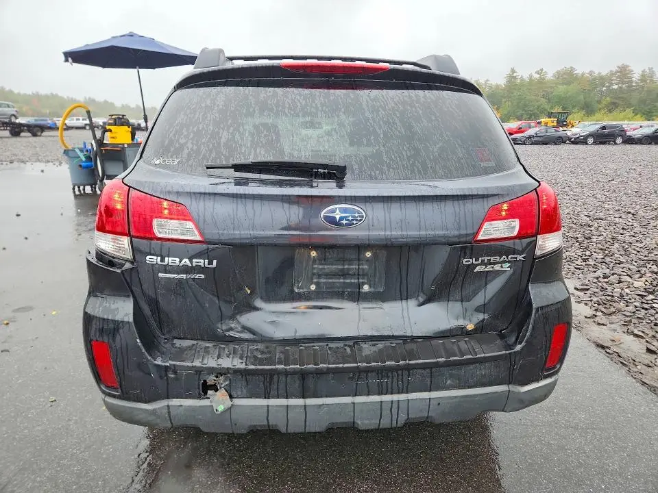 2010 SUBARU OUTBACK 2.5I PREMIUM  