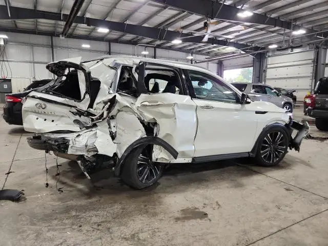 2022 INFINITI QX50 LUXE  