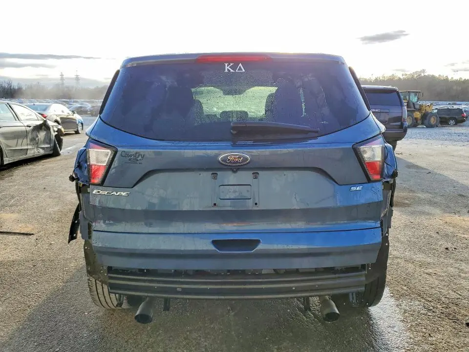 2018 FORD ESCAPE SE  