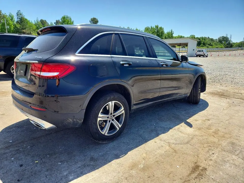 2019 MERCEDES-BENZ GLC 300  