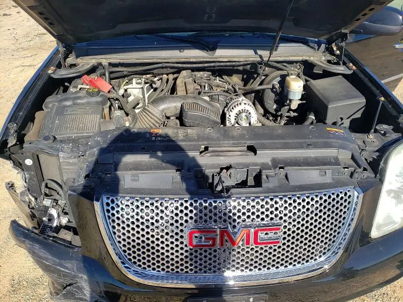 2013 GMC YUKON XL DENALI  