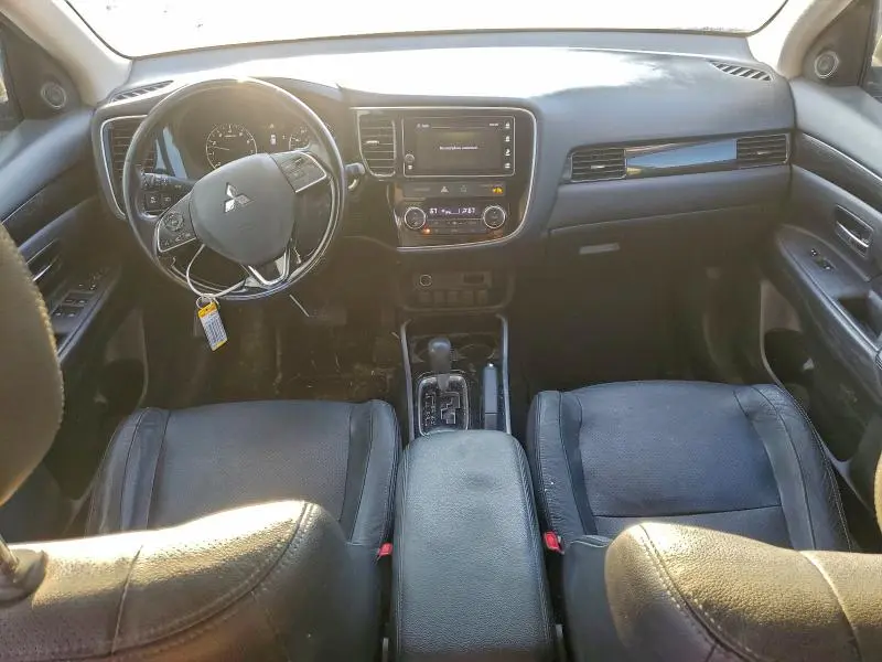 2017 MITSUBISHI OUTLANDER SE  