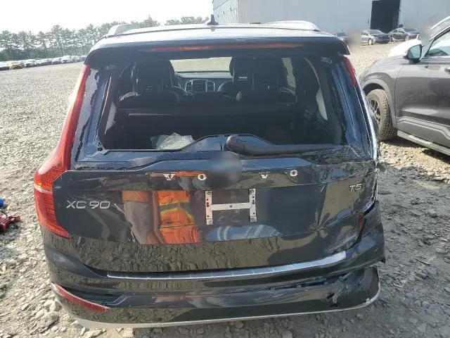 2022 VOLVO XC90 T5 MOMENTUM  
