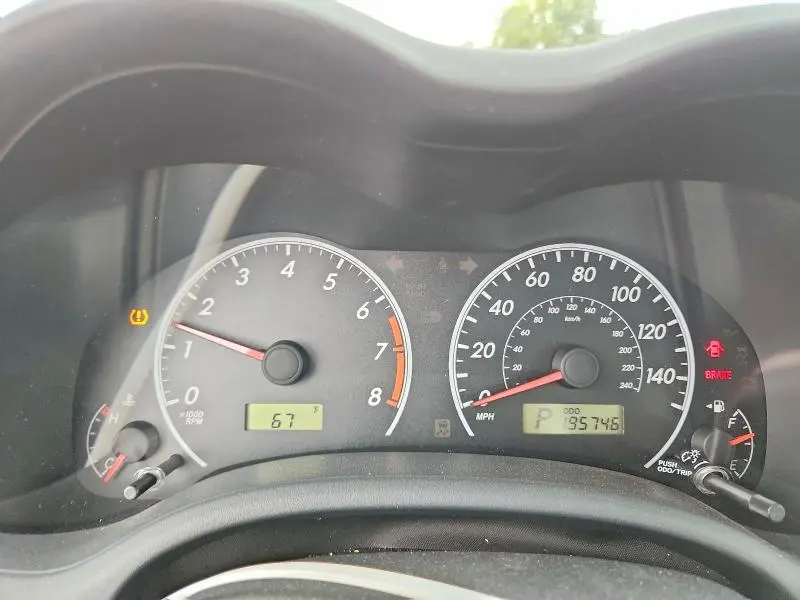 2011 TOYOTA COROLLA LE  
