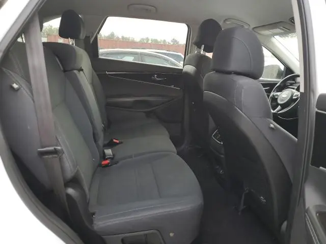2017 KIA SORENTO LX