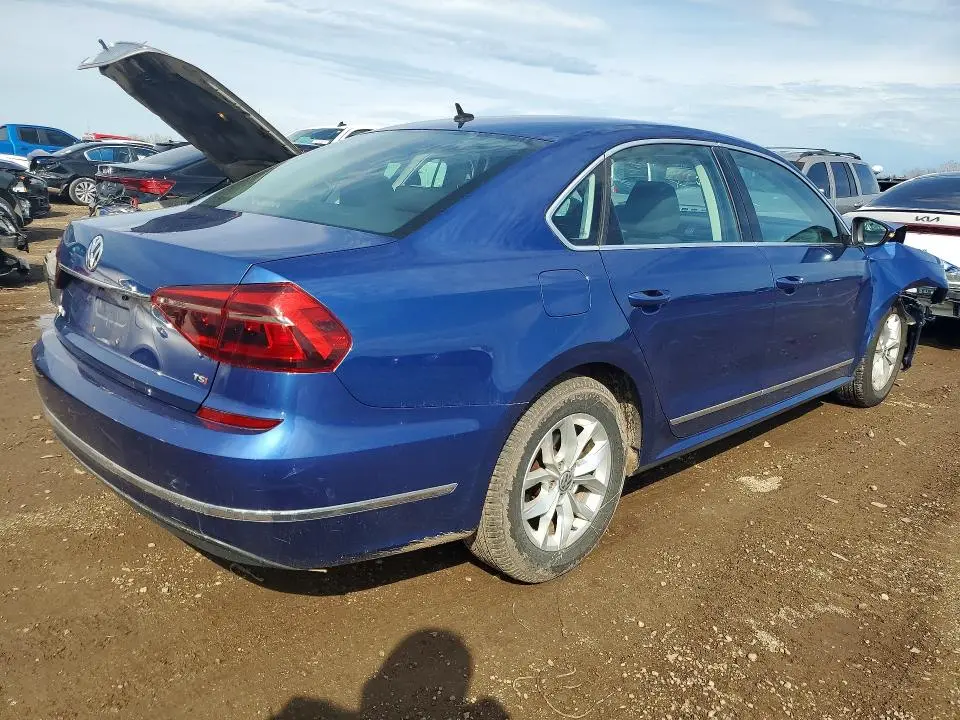 2017 VOLKSWAGEN PASSAT S  