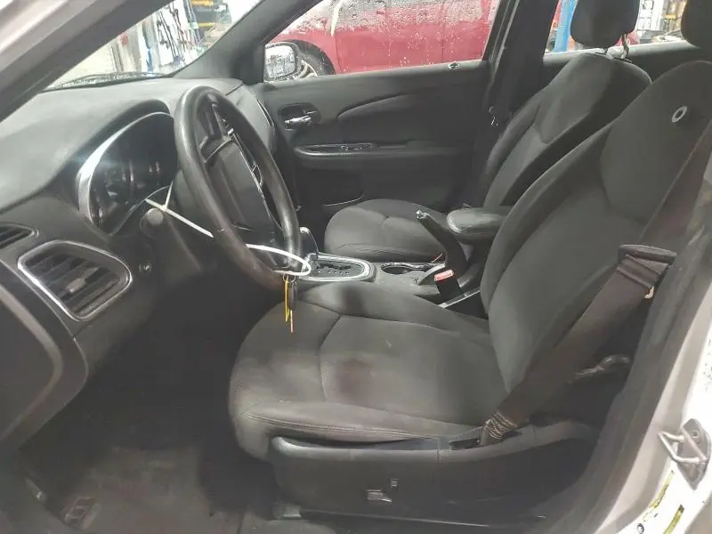 2013 CHRYSLER 200 LX  