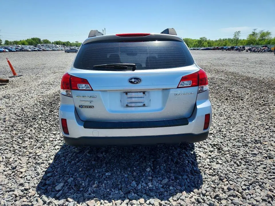 2012 SUBARU OUTBACK 2.5I  