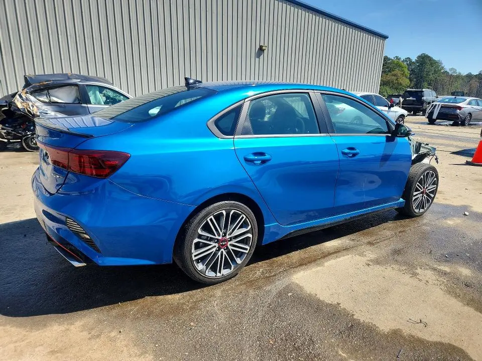 2023 KIA FORTE GT  