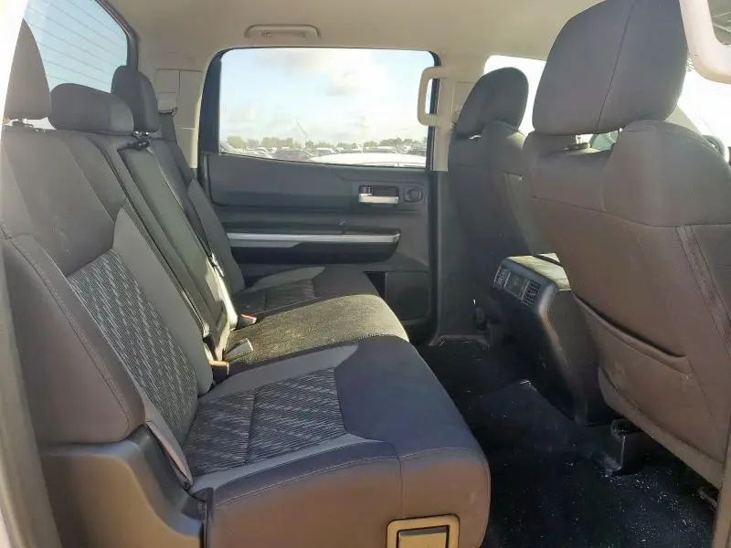 2019 TOYOTA TUNDRA CREWMAX SR5  