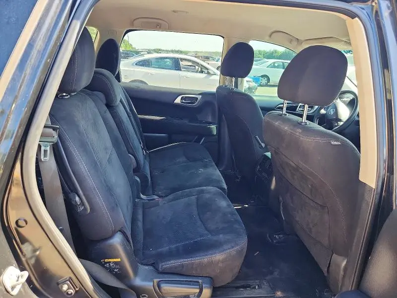 2016 NISSAN PATHFINDER S  