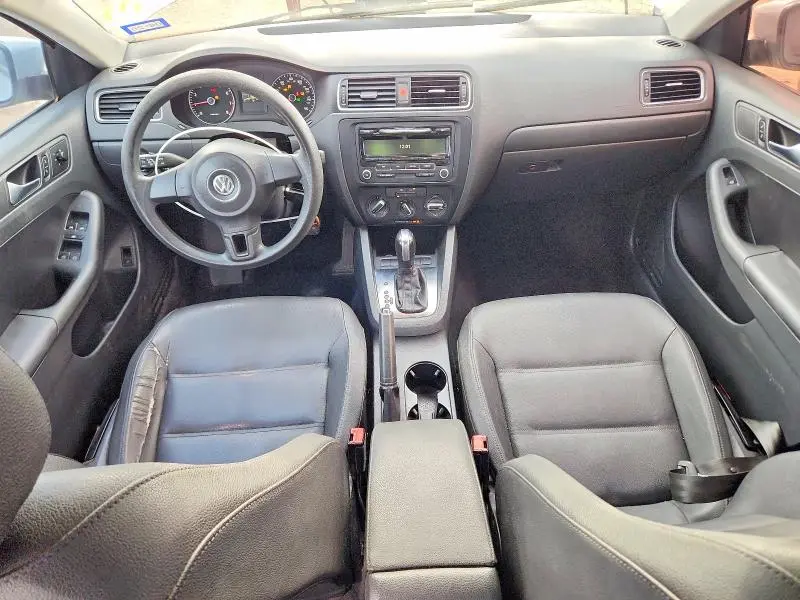 2012 VOLKSWAGEN JETTA SE  
