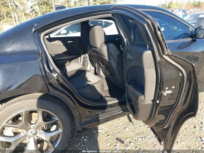 2016 DODGE CHARGER SXT