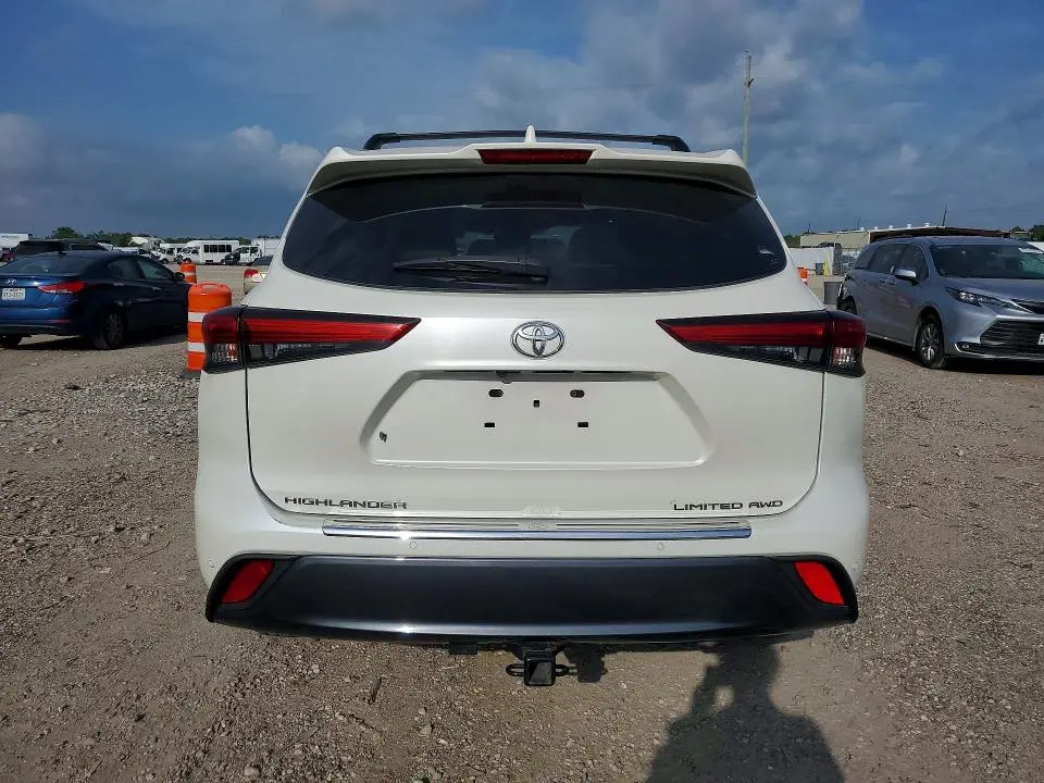 2020 TOYOTA HIGHLANDER LIMITED  