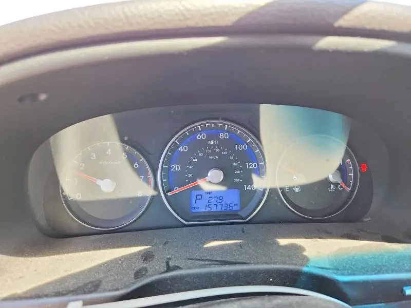 2012 HYUNDAI SANTA FE SE  