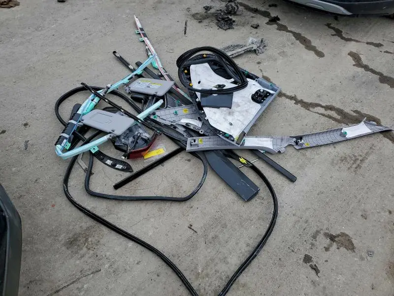 2020 HYUNDAI KONA SE  