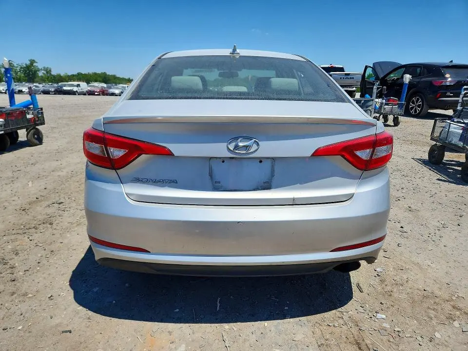 2016 HYUNDAI SONATA SE  