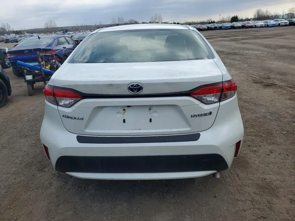2021 TOYOTA COROLLA   