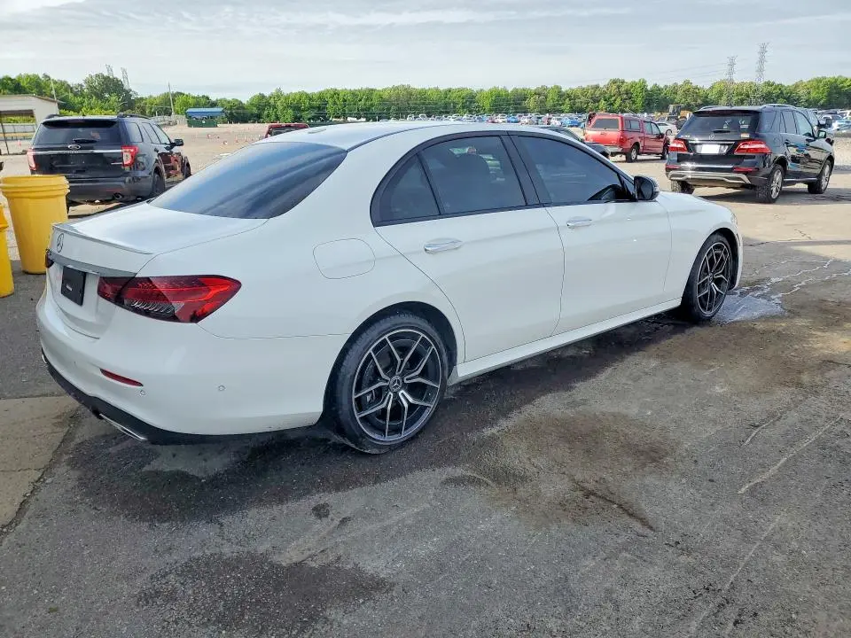 2022 MERCEDES-BENZ E 350  