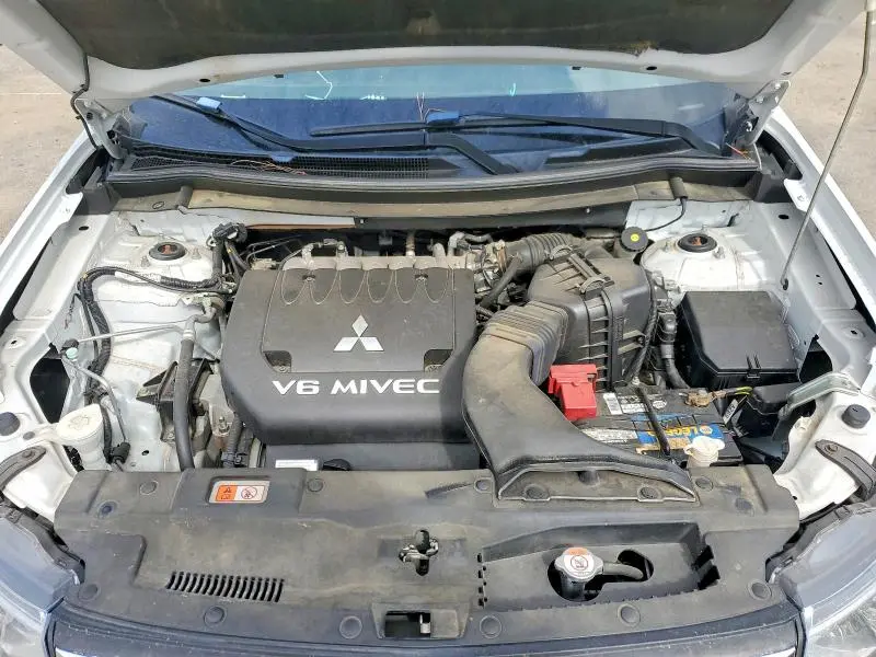 2014 MITSUBISHI OUTLANDER GT  