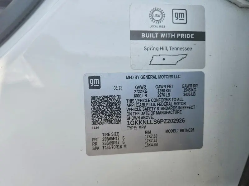 2023 GMC ACADIA AT4  