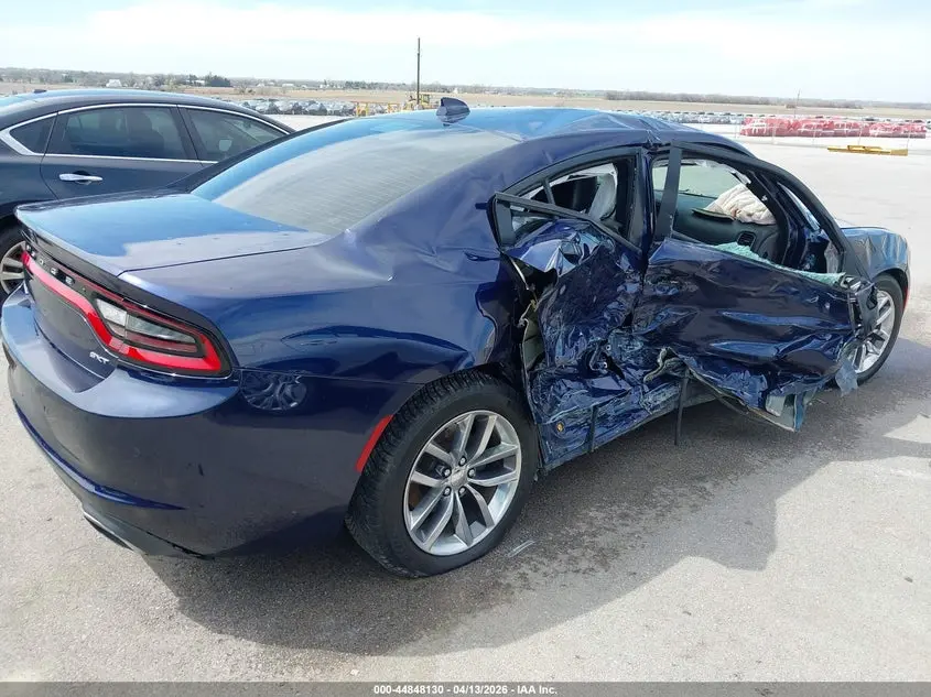 2016 DODGE CHARGER SXT