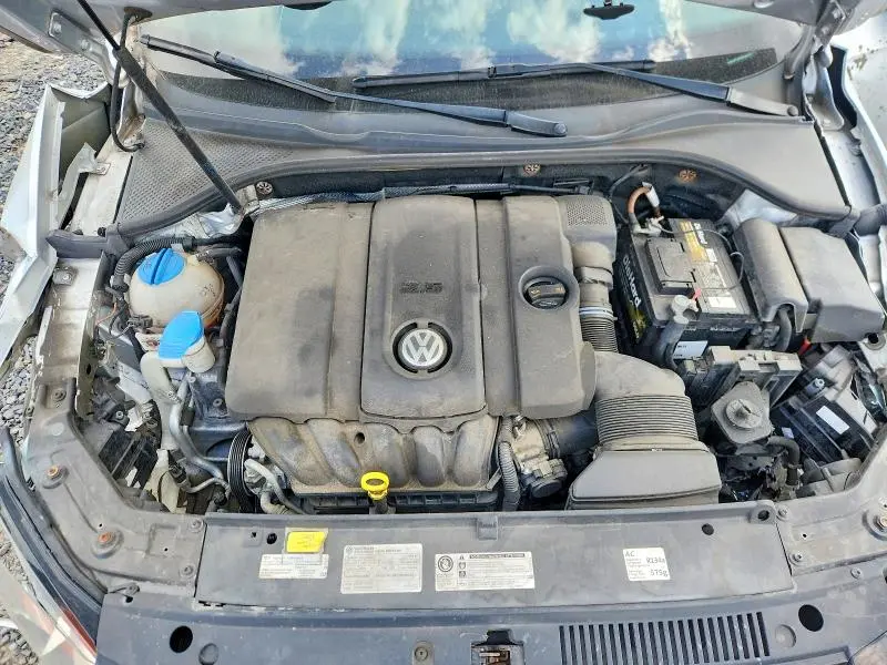 2014 VOLKSWAGEN PASSAT S  