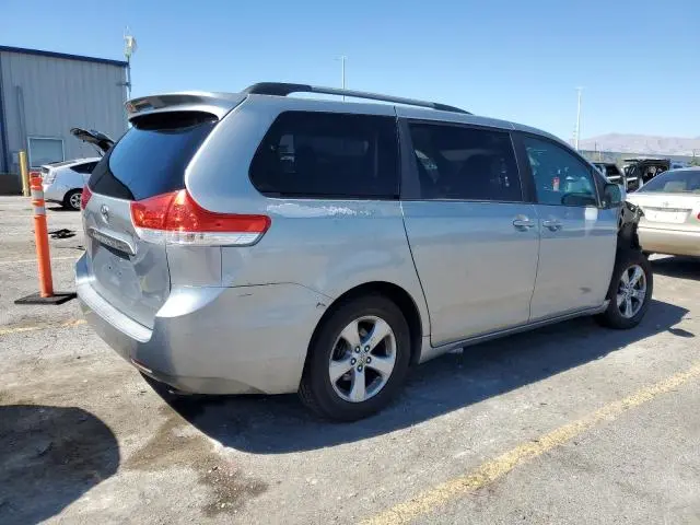 2011 TOYOTA SIENNA LE  
