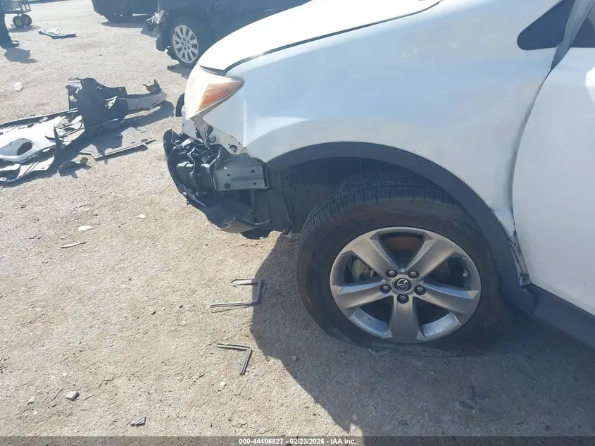 2015 TOYOTA RAV4 XLE