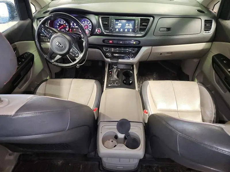 2018 KIA SEDONA LX  
