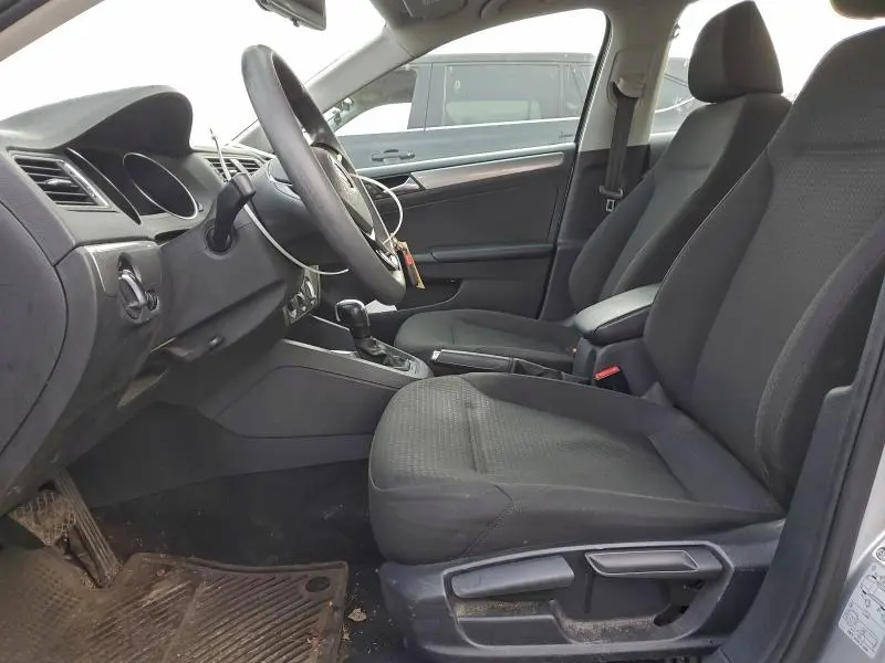 2016 VOLKSWAGEN JETTA SE  