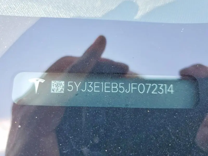2018 TESLA MODEL 3   