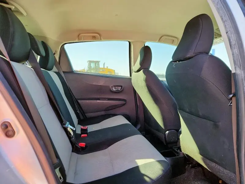 2012 TOYOTA YARIS 5-DOOR LE  