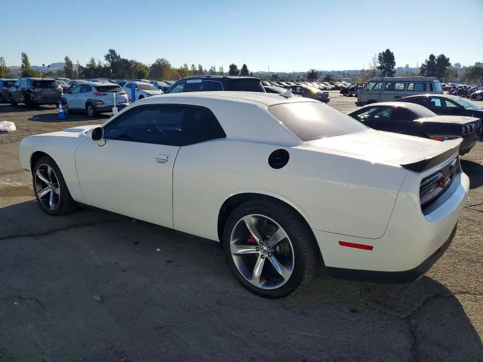 2016 DODGE CHALLENGER SXT  