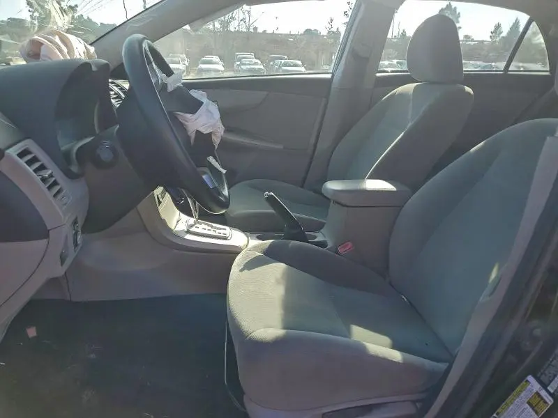 2013 TOYOTA COROLLA BASE  