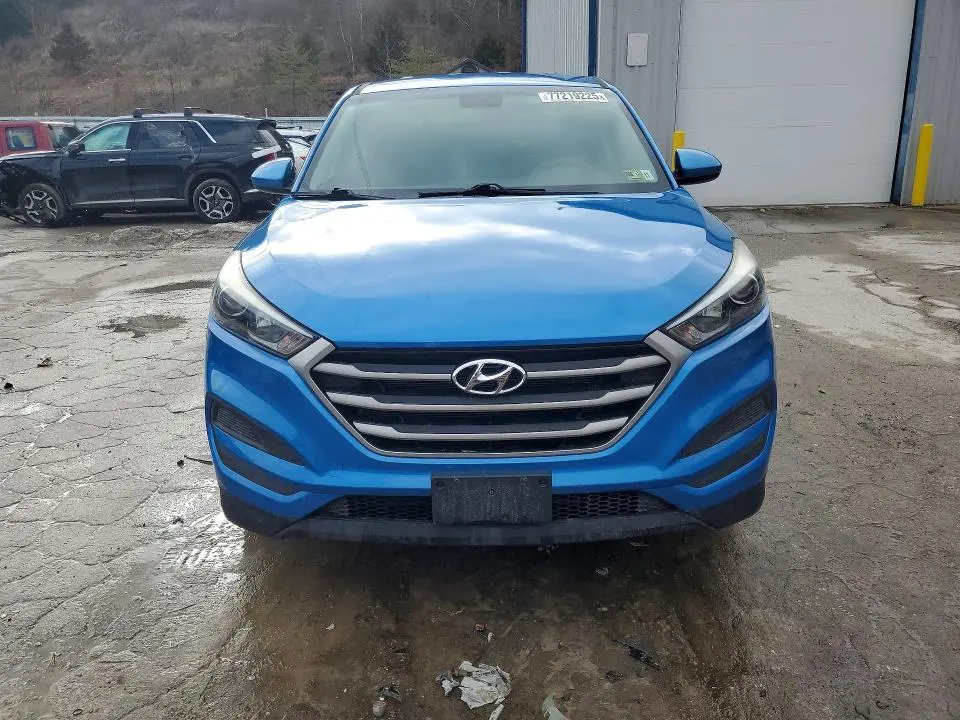 2017 HYUNDAI TUCSON SE  