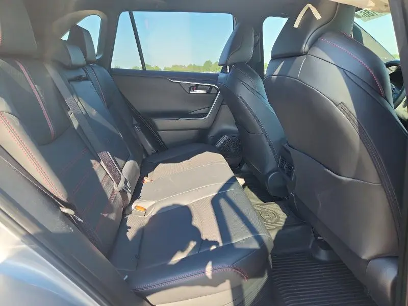 2025 TOYOTA RAV4 XSE  