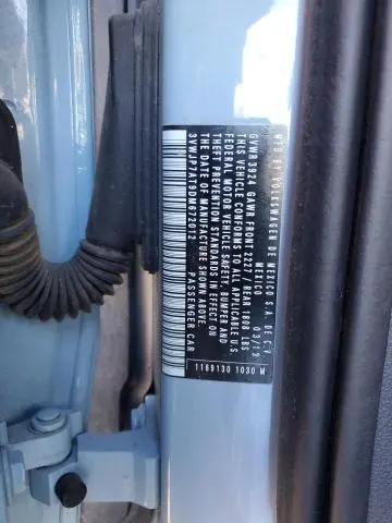 2013 VOLKSWAGEN BEETLE   