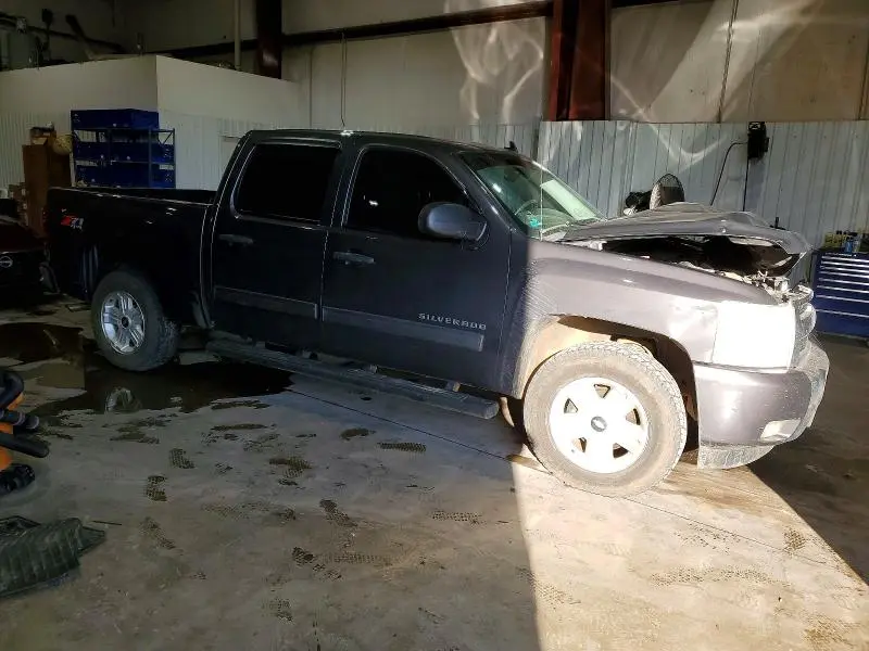 2011 CHEVROLET SILVERADO K1500 LT  