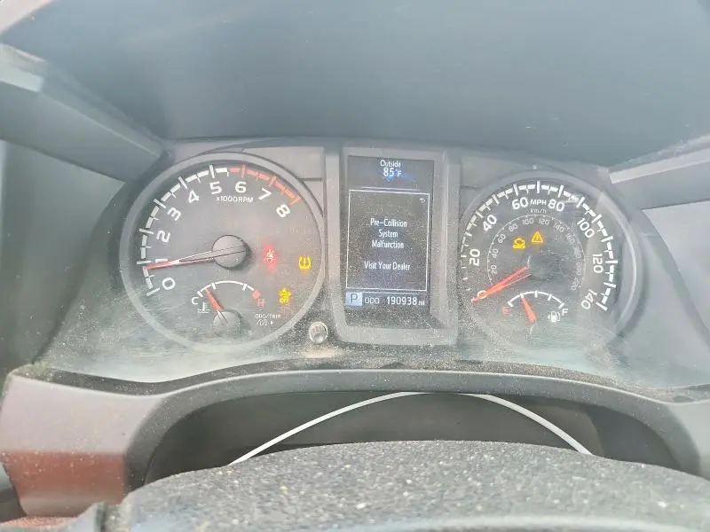 2019 TOYOTA TACOMA SR  