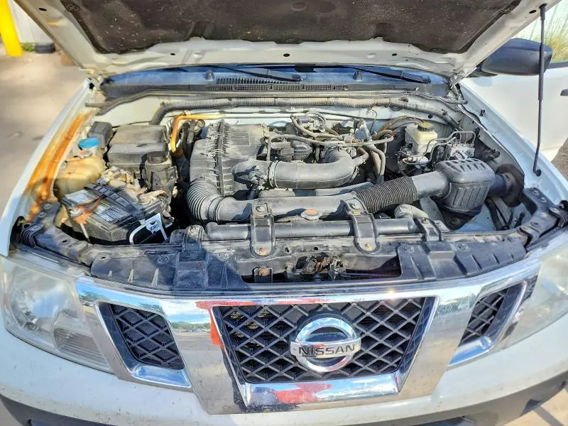 2016 NISSAN FRONTIER S  