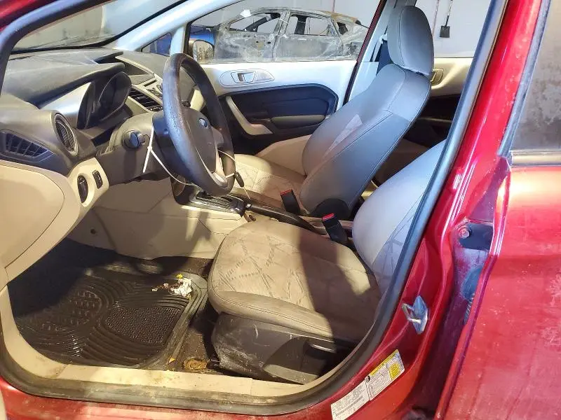 2011 FORD FIESTA SE  