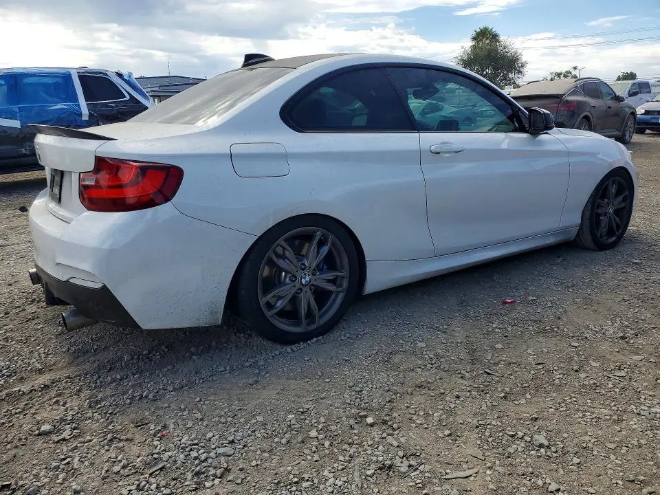 2016 BMW M235I   