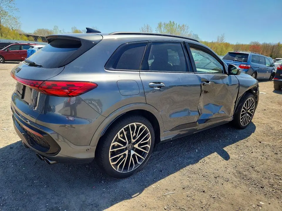 2025 AUDI SQ5 PREMIUM PLUS  